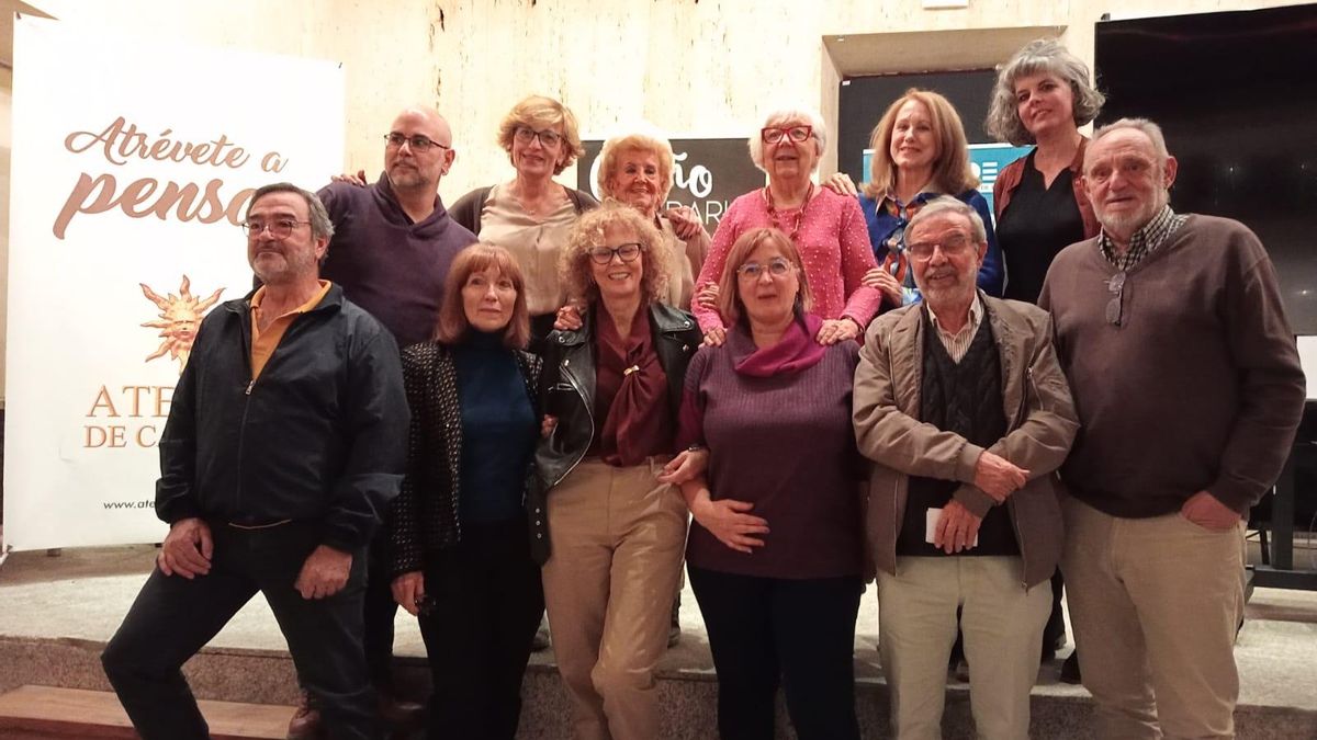 Letras que abrazan: Cáceres presenta un libro solidario nacido en tres años de creación literaria