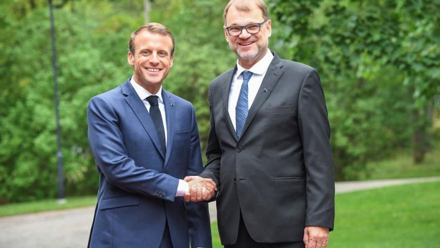 Macron defiende asumir la inmigración sin renunciar a los principios de la UE