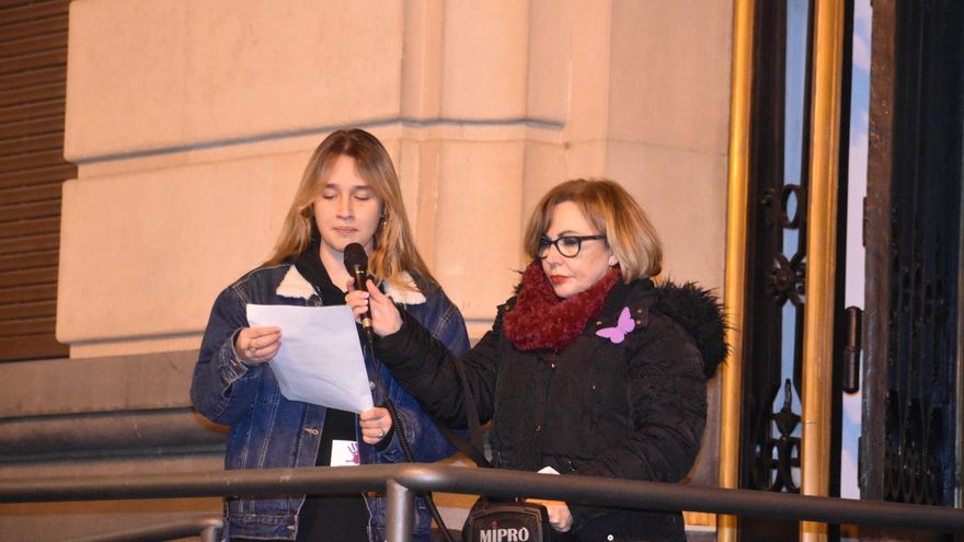Lectura del manifiesto durante la manifestación del 25N en Zaragoza