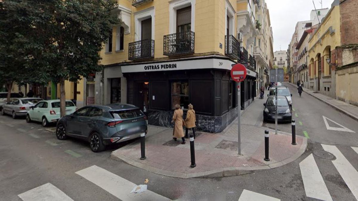 Madrid Salud investiga la intoxicación de diez personas después de comer ostras en una franquicia de Chamberí