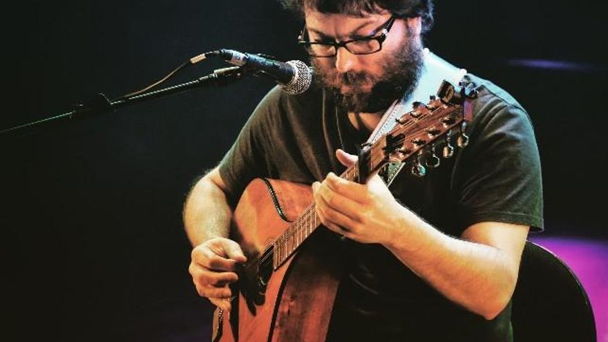 El multinstrumentista leonés Rodrigo Martínez.