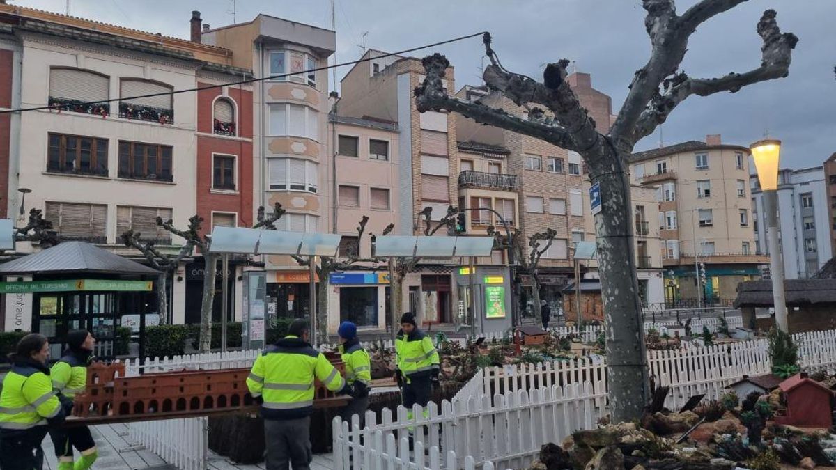 Montaje del belén de Calahorra