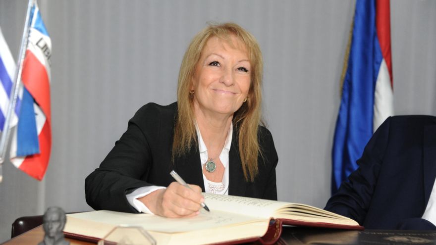 Carolina Cosse asume la Presidencia de Uruguay por el viaje de Yamandú Orsi a Panamá