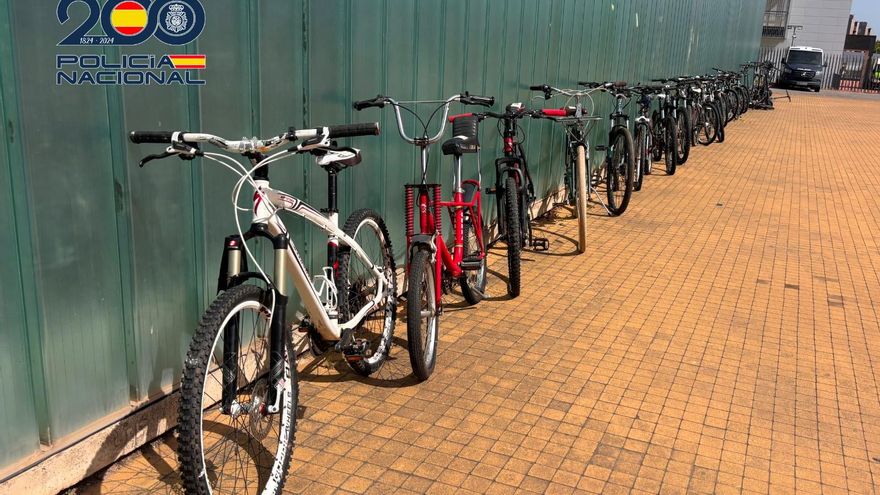 Exposición de bicicletas y patinetes perdidos o robados en Logroño para buscar a sus dueños