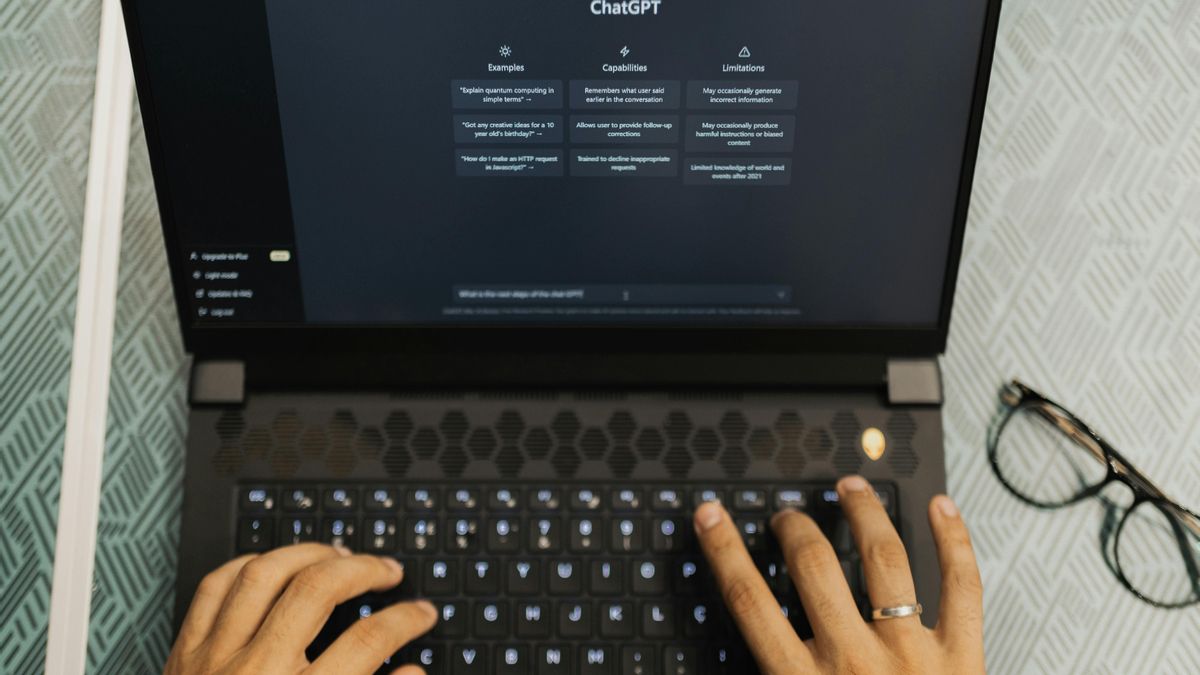 El uso continuado de estos programas transforma la curiosidad inicial en un apego sostenido que nace de la repetición y la interacción diaria