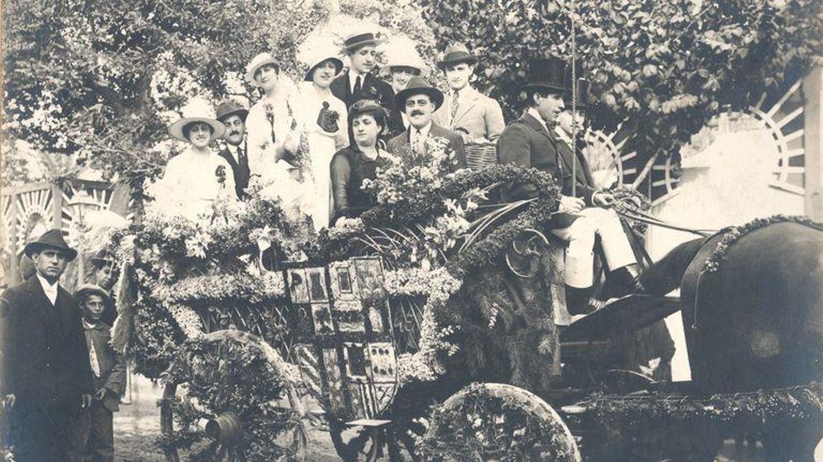 Imagen de la primera Batalla de las Flores de Córdoba, en 1915. Foto: Archivo Municipal