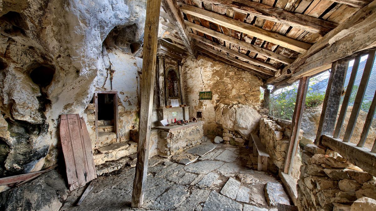 Archivo - Ermita de San Juan de Socueva
