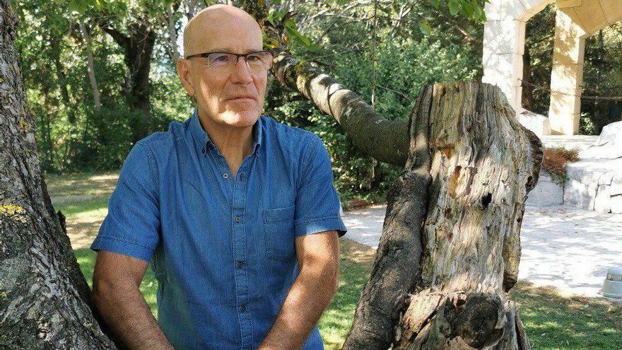 Emilio Alfaro, periodista jubilado y autor de 'Matar, Amar'