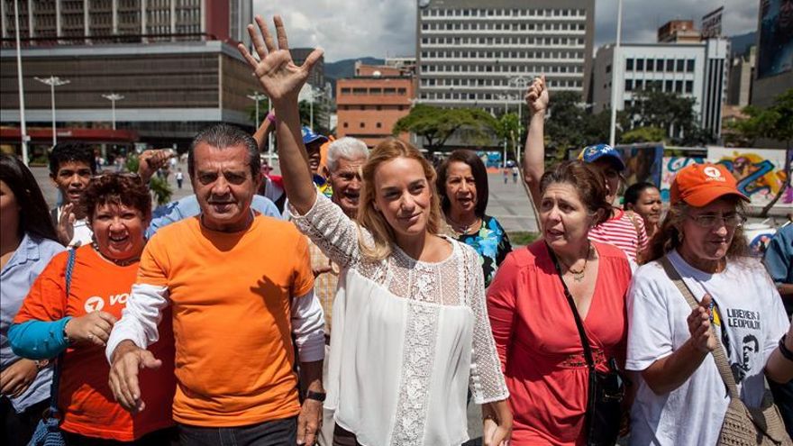 Víctimas de las guarimbas piden no liberar a líderes opositores venezolanos