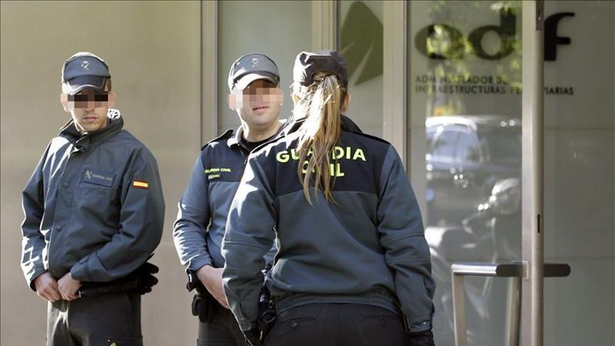 Un juez de La Seu d'Urgell (Lleida) investiga si profesores fomentaron el acoso a un hijo de guardia civil