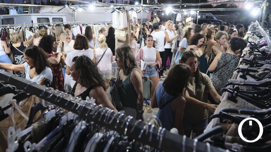 Comacor califica el mercadillo nocturno como un "éxito sin precedentes"