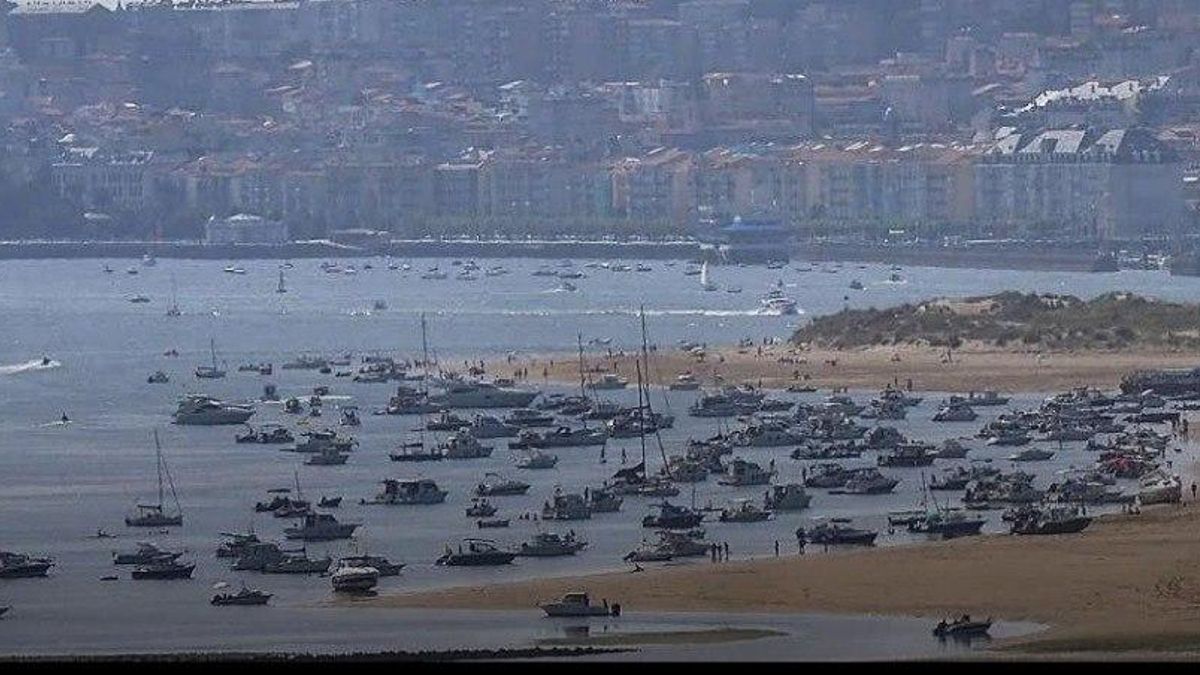 Cantabristas denuncia la degradación ambiental de El Puntal por la falta de control sobre el turismo masivo y el fondeo de embarcaciones