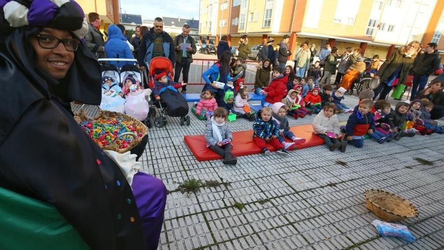 César Sánchez / ICAL La Escuela Municipal de Educación Infantil 'Los Escritores' pasa a denominarse Escuela Municipal de Educación Infantil 'Mago Chalupa', en homenaje al Mago berciano de la Navidad