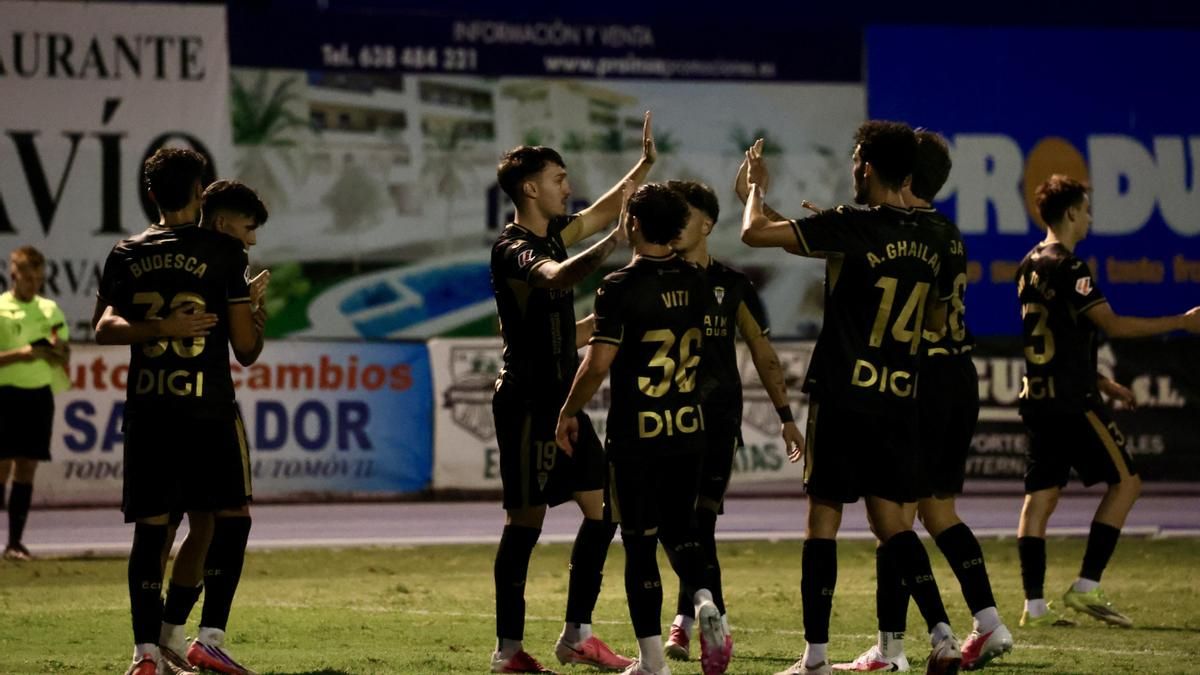 Théo e Ibai Sanz aprovechan su momento en el ensayo del Córdoba CF en La Rinconada (1-2)