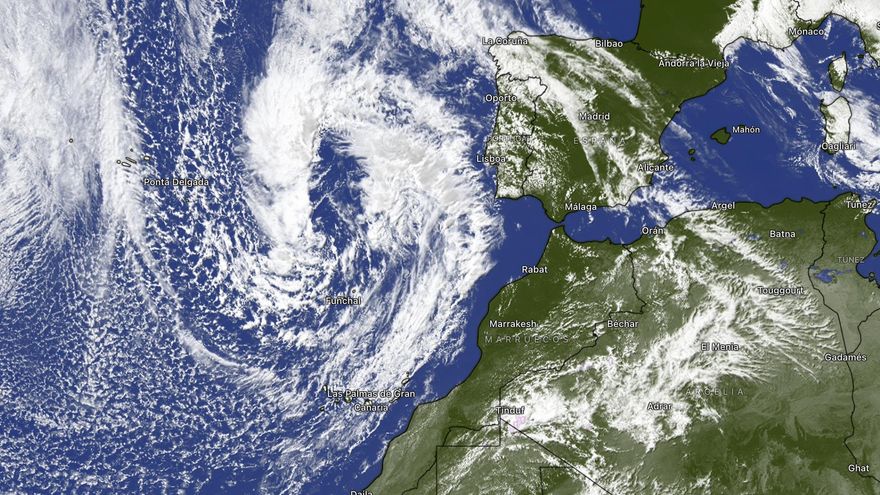 La borrasca Therese deja ya incidencias en su aproximación a Canarias mientras se espera aún lo peor del temporal
