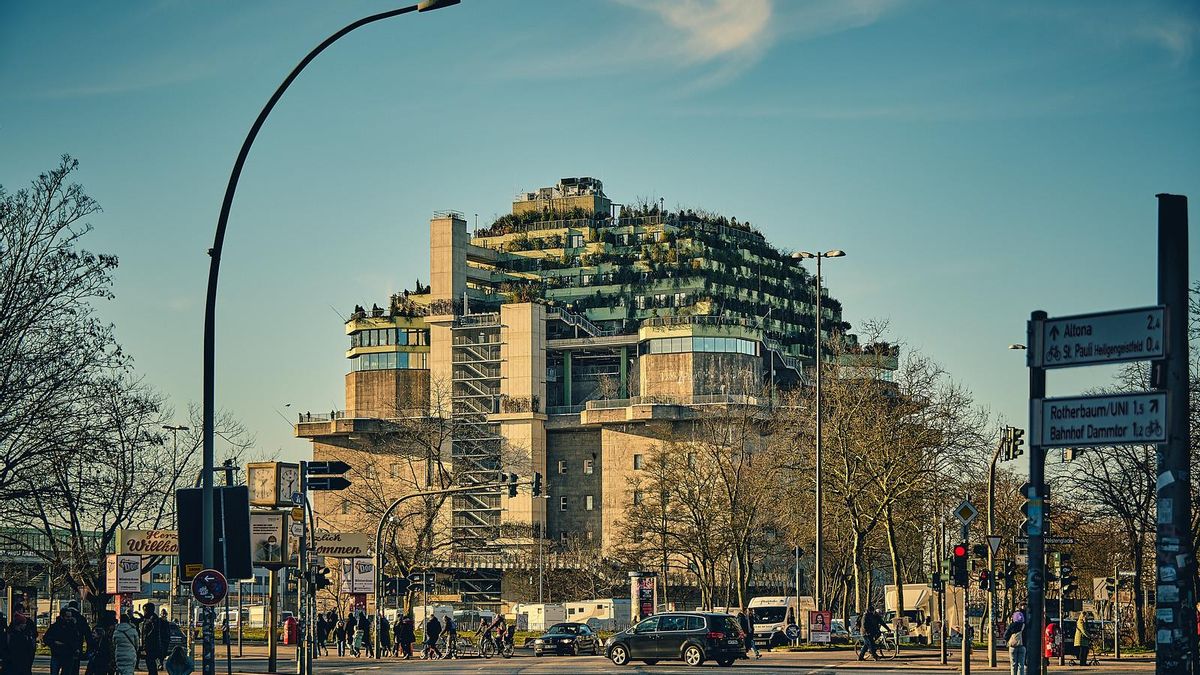 Bunker de Hamburgo. La antigua infraestructura defensiva nazi es hoy una plaza pública con hotel y restaurantes.