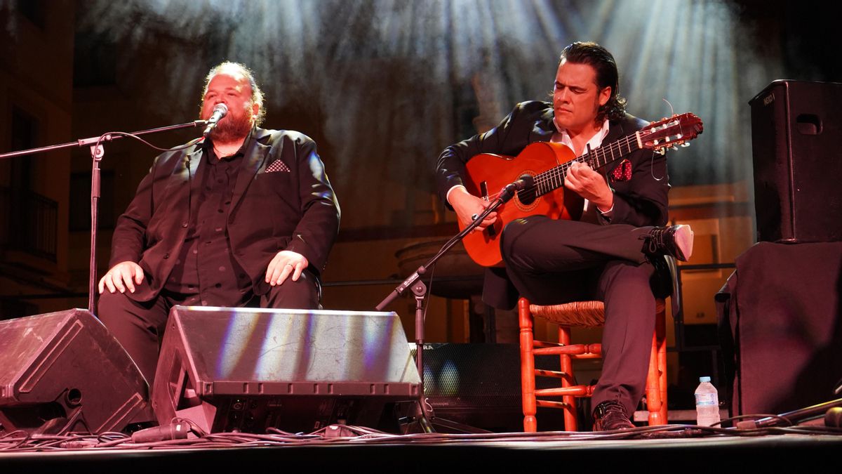El concierto de Ezequiel Benítez en la Plaza del Potro en la Noche Blanca del Flamenco