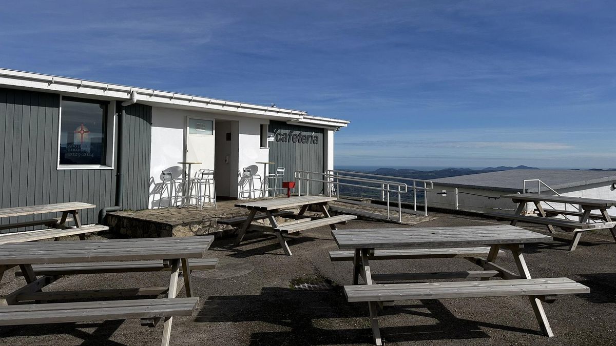 Cafetería-restaurante de Peña Cabarga.