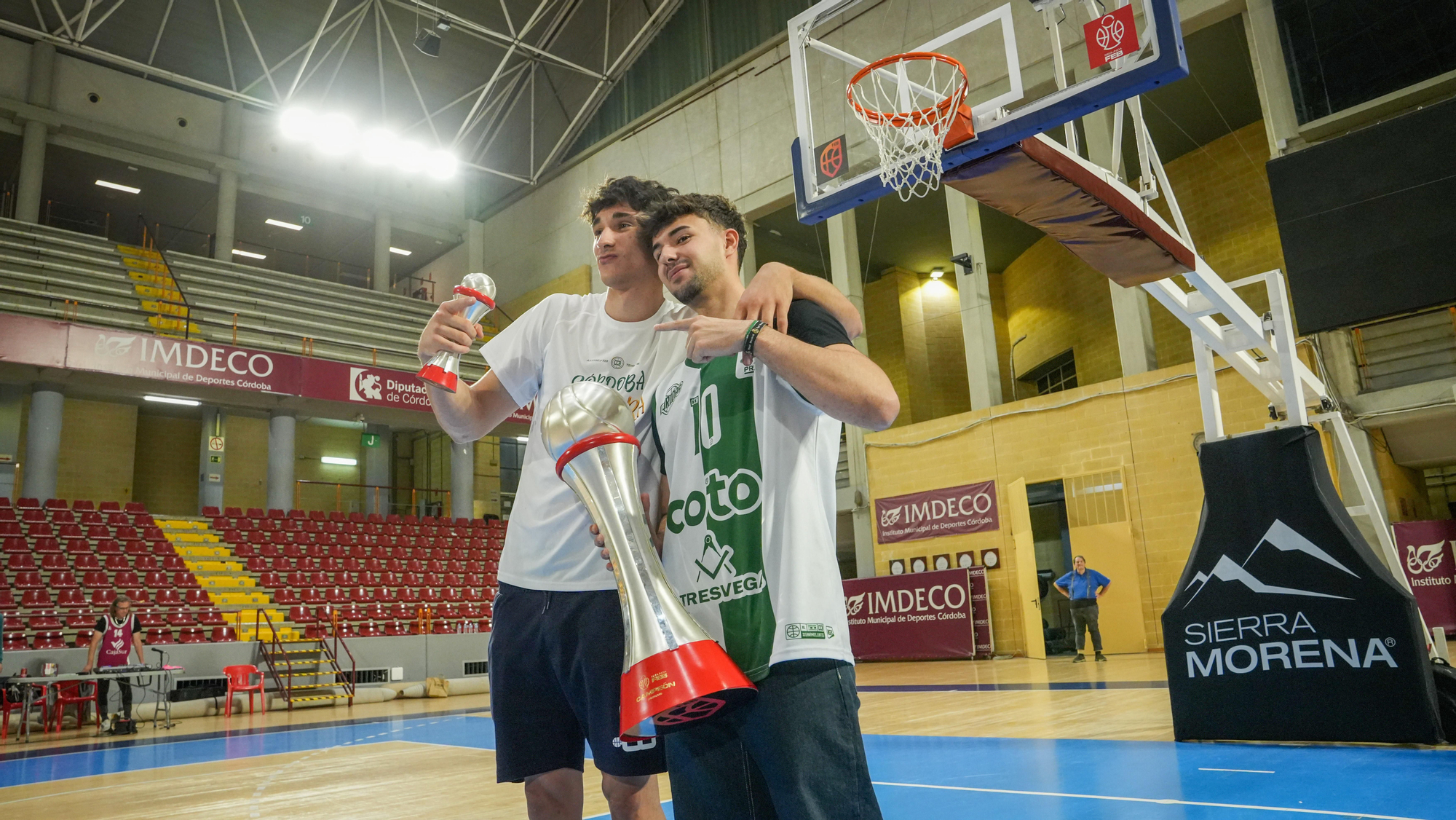 El Coto Córdoba celebra el ascenso a 1ª FEB