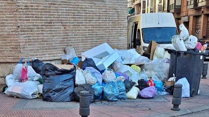 Almeida dice que los avisos por limpieza se disparan en Madrid "porque tenemos un servicio eficaz" y "la gente se anima"