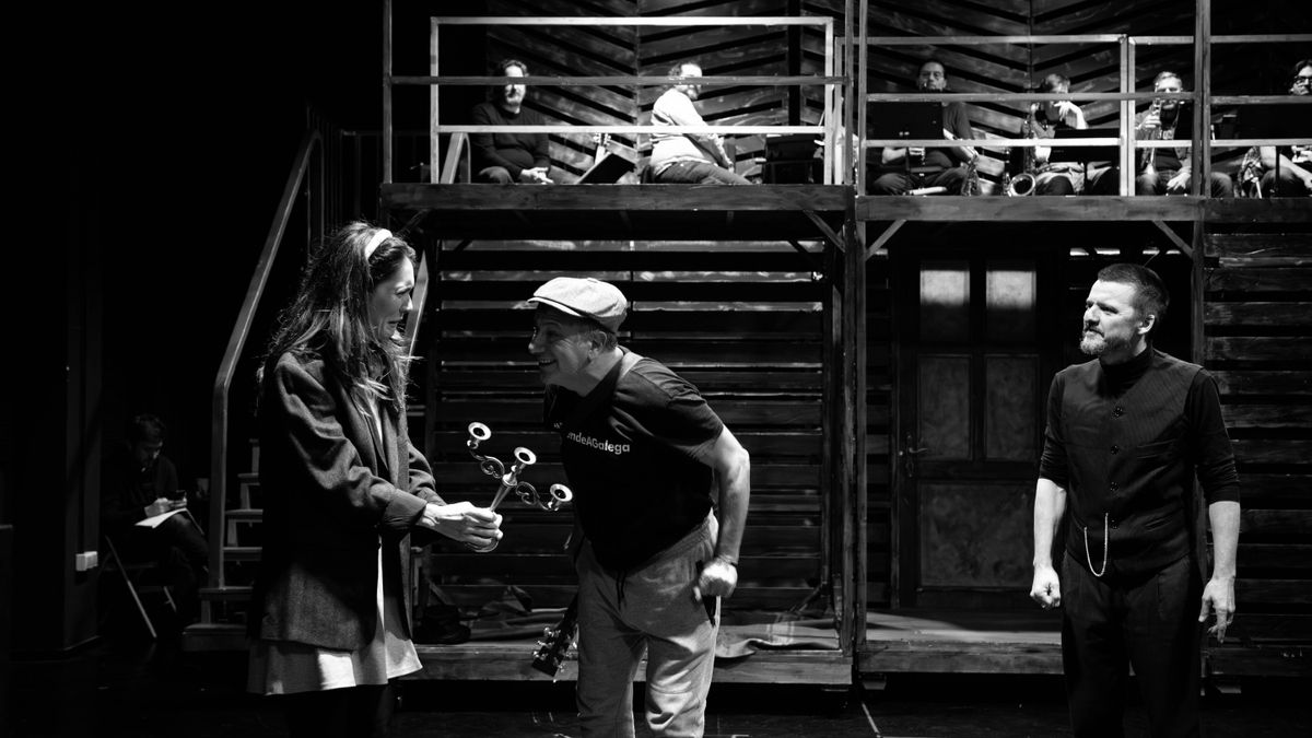 El Teatro Pérez Galdós estrena ‘La Ópera de los Tres Centavos’ con el cantante Coque Malla como protagonista