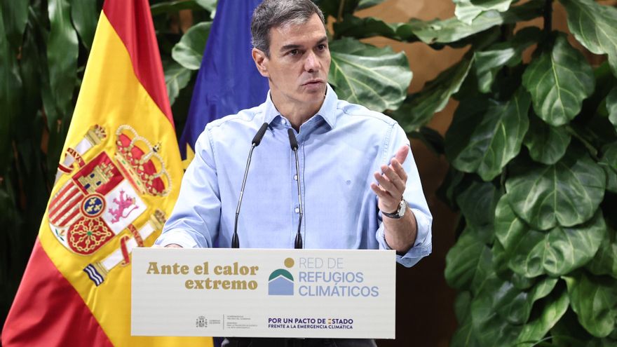 El presidente del Gobierno, Pedro Sánchez, interviene durante la clausura de la presentación de la Red de Refugios Climáticos, en el Ministerio para la Transición Ecológica y el Reto Demográfico