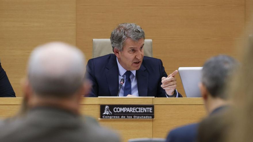 El líder del PP, Alberto Núñez Feijóo, comparece este lunes ante la comisión del Congreso