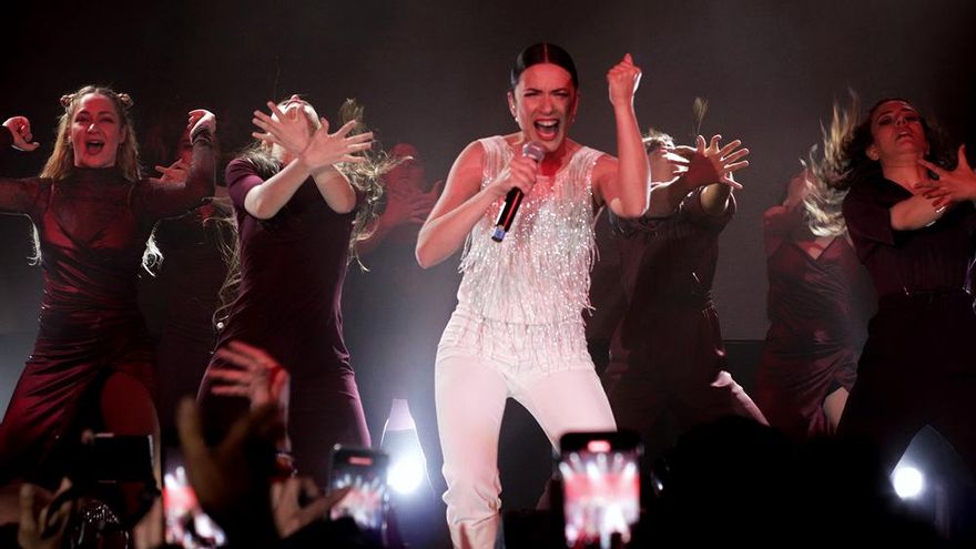 Blanca Paloma sorprendió en la PrePartyES con un final inédito y apoteósico de 'EaEa'