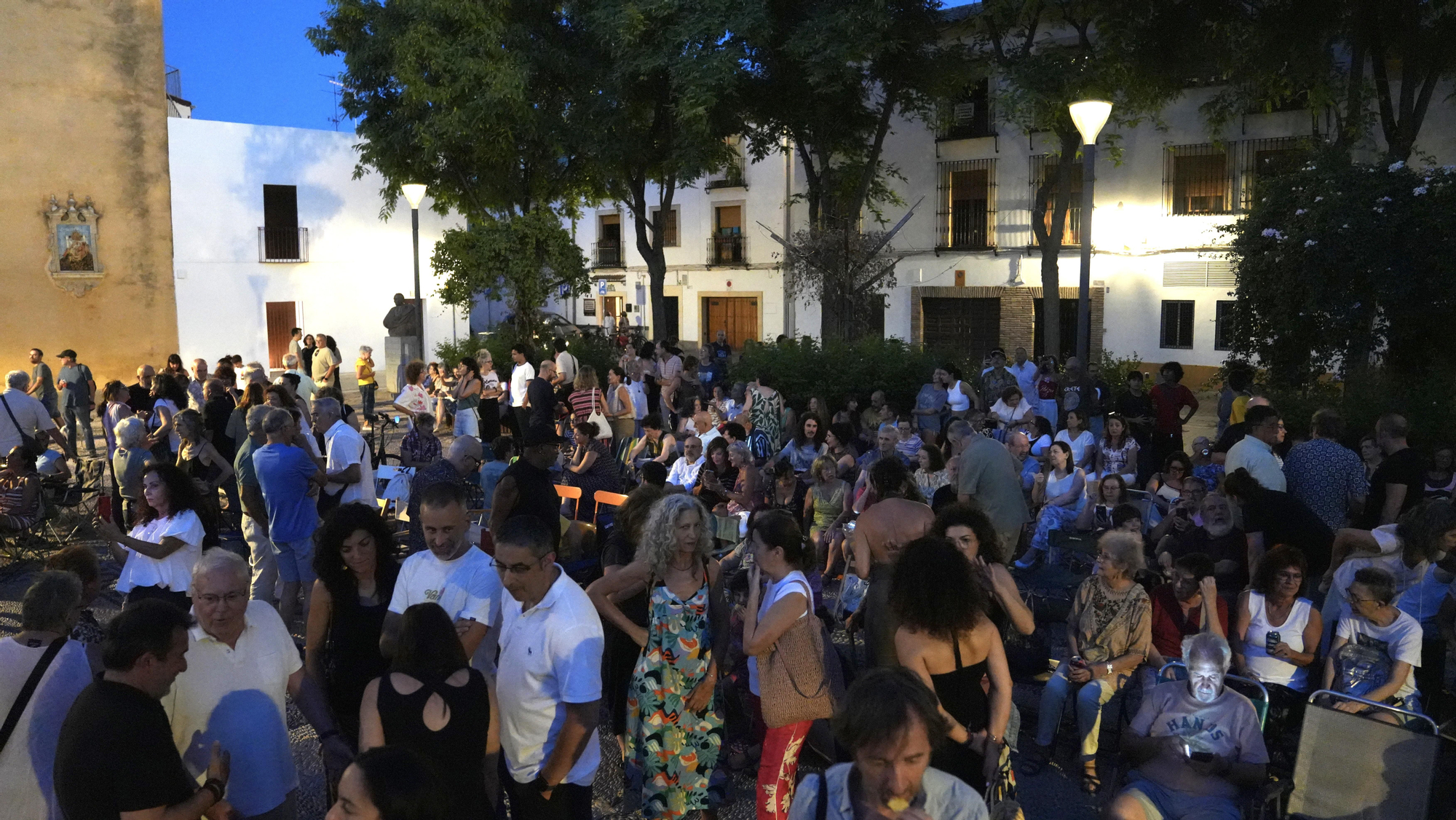 Proyección de cine simbólica en la plaza San Agustín