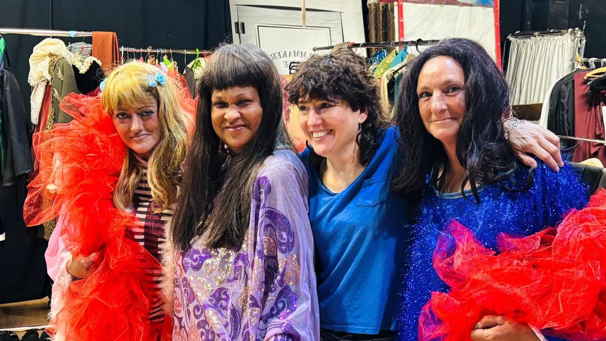 El teatro como salvavidas de las mujeres sin hogar en Logroño: "Es un chute de vida y nos da voz a las que estamos en la calle"