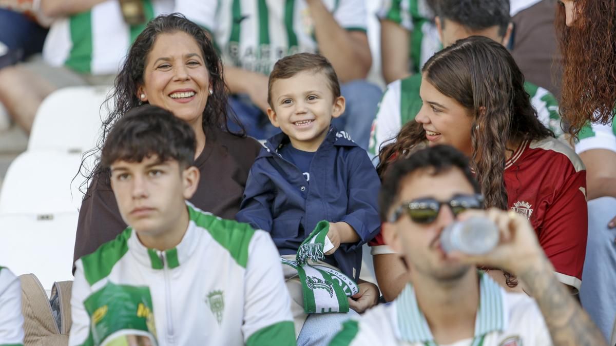 Grada Blanquiverde del Córdoba CF - SD Eibar