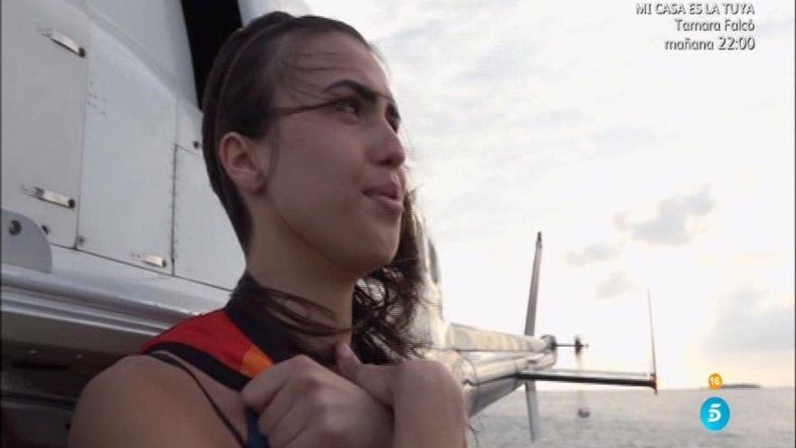 Sofía a punto de saltar del helicóptero