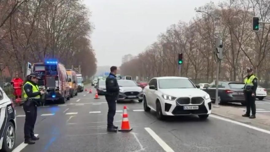 Herida grave una anciana al ser atropellada en uno de los pasos de peatones con semáforo de la M-30