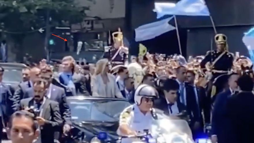 Identifican al hombre que lanzó un objeto contra Milei y Bullrich ordena una rápida investigación