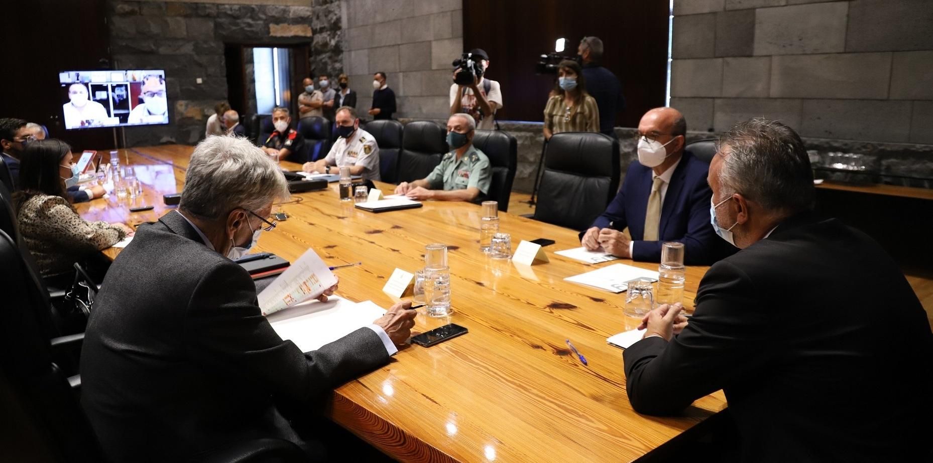 Reunión mantenida con las fuerzas de seguridad.