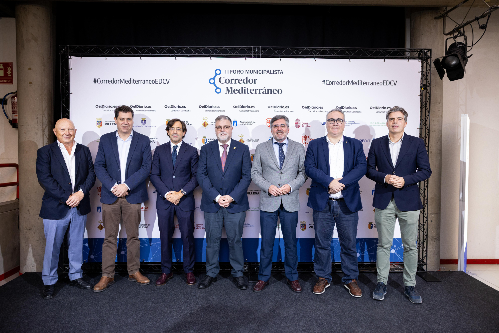 Algunos de los asistentes al II Foro Municipalista Corredor Mediterráneo.