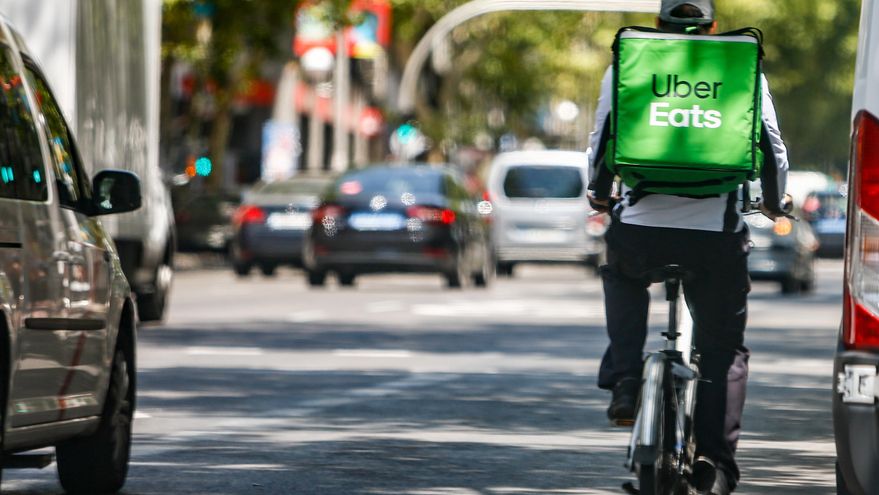 Uber reconoce el despido colectivo de más de 4.000 'riders' en agosto de 2021 y les indemnizará