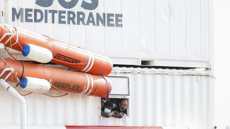 El Ocean Viking, con 228 migrantes tras más rescates en Mediterráneo central