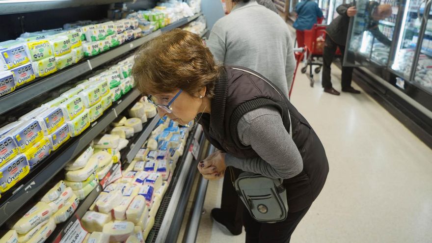 La inflación de julio fue 6,3%, apenas por encima de junio, pero aún falta agosto
