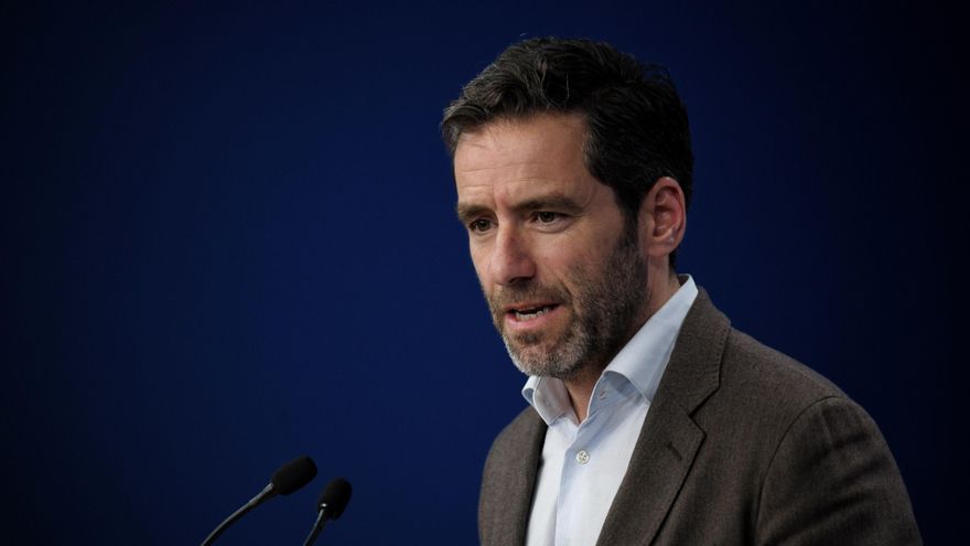 El vicesecretario de Cultura y Sociedad Abierta y portavoz del PP, Borja Sémper, durante una rueda de prensa posterior a la reunión del Comité de Dirección del Partido Popular, en la sede del partido, a 20 de noviembre de 2023, en Madrid (España). Durante