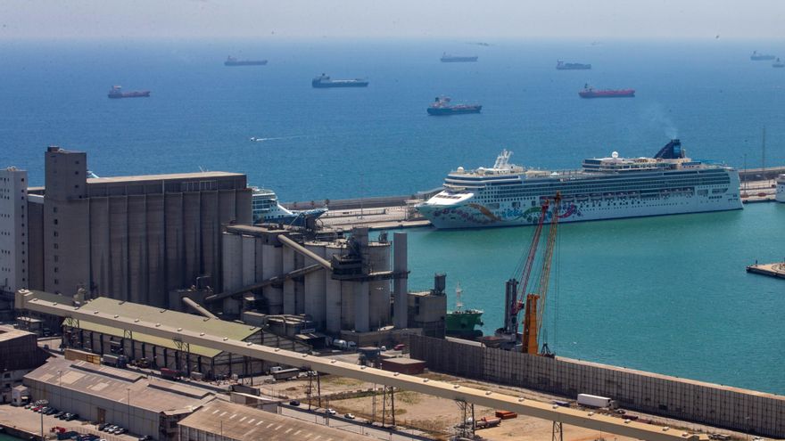 Barcelona planteará reducir a la mitad el número de cruceristas de cara a verano de 2023