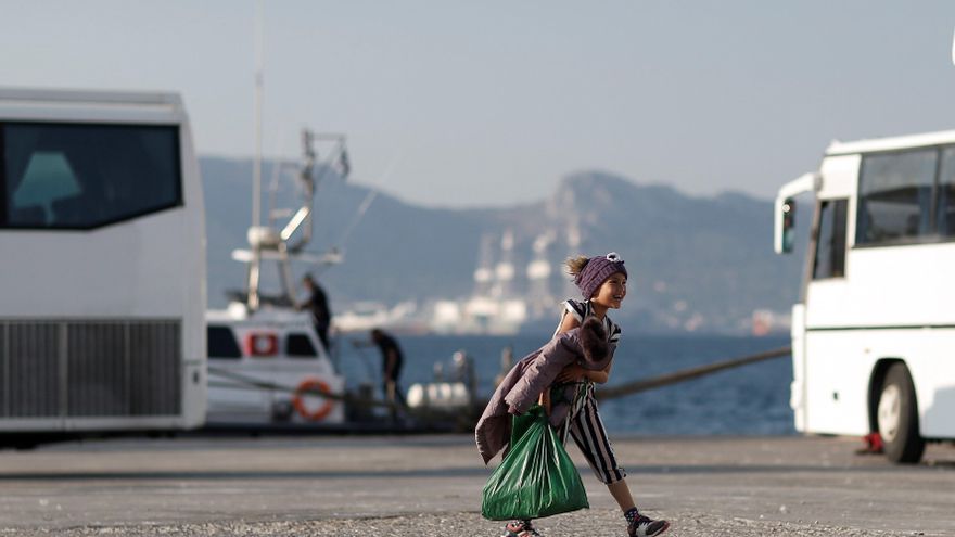 Grecia inaugura el primer campo de refugiados cerrado de las islas