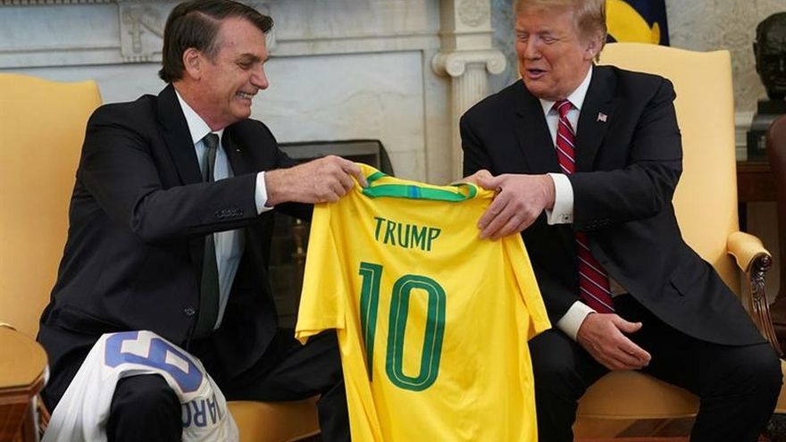 Trump, who encouraged the assault on the Capitol, wrapped Bolsonaro before the trial for the coup against Lula: "I will be watching this witch hunt"