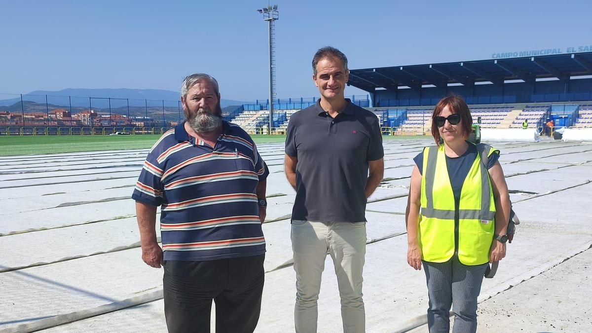 Césped de última generación para el campo de fútbol del barrio de Yagüe en Logroño