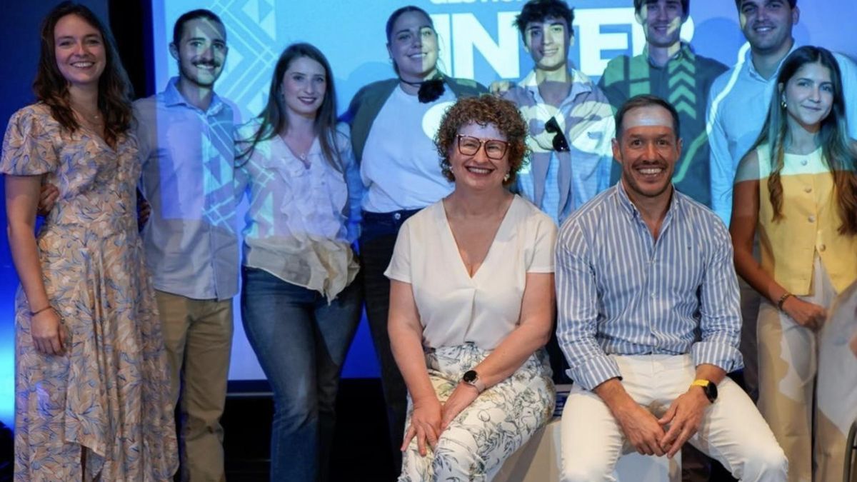 Miembros de Nuevas Generaciones de La Palma con Marino H. Zapata,  presidente insular del PP, y Nieves Hernández, secretaria general de Partido Popular  en la Isla.
