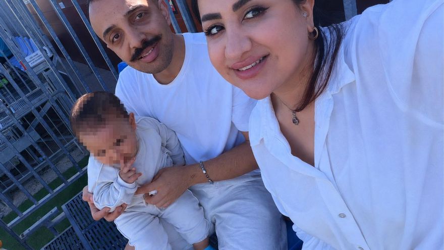 Una familia afgana refugiada tras colaborar con el Ejército español, en riesgo de quedarse en la calle con un bebé
