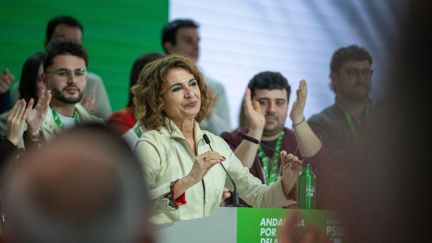 Archivo - La secretaria general del PSOE-A, María Jesús Montero, interviene en la inauguración del XV Congreso del PSOE de Andalucía. A 22 de febrero de 2025 en Armilla (Granada). (Foto de archivo).