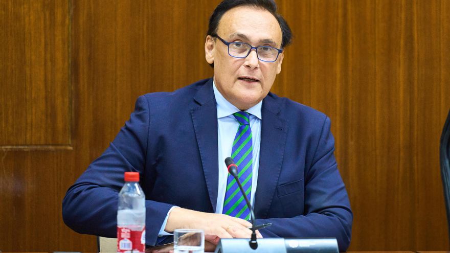 PP y Vox rechazan crear en Andalucía un máster público de mil plazas en la UNIA para las oposiciones a Secundaria