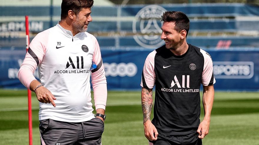 Lionel Messi y el plantel del PSG entrenaron ante el público durante 15 minutos en París