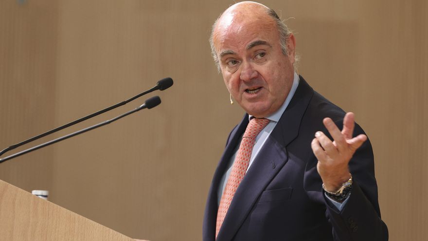 El vicepresidente del Banco Central Europeo (BCE), Luis de Guindos, durante su participación en el XVIII Encuentro de Banca, organizado por el IESE, este miércoles en Madrid. EFE/ Kiko Huesca